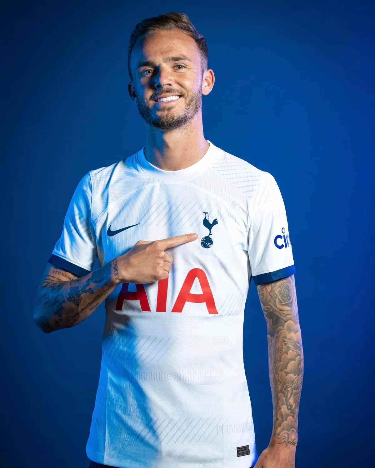 Tottenham ra mắt tân binh James Maddison - Ảnh 1. Tottenham ra mắt tân binh James Maddison - Ảnh 1.