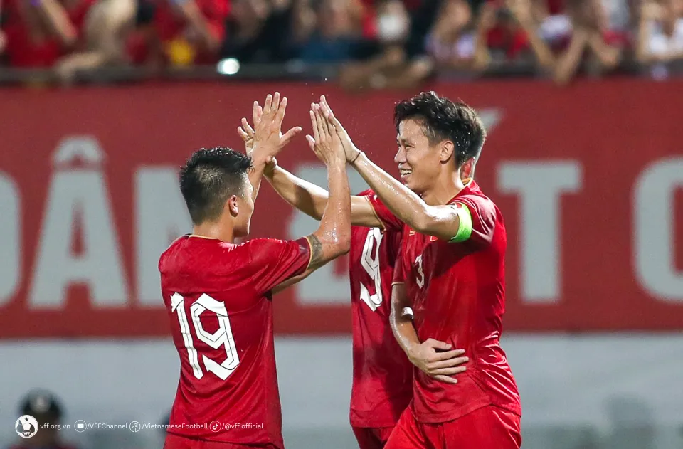 ĐT Việt Nam được cộng thêm 8,54 điểm trên BXH FIFA tháng 6/2023 - Ảnh 1. ĐT Việt Nam được cộng thêm 8,54 điểm trên BXH FIFA tháng 6/2023 - Ảnh 1.