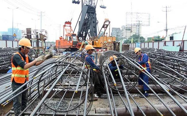 Đầu tàu kinh tế TP Hồ Chí Minh lấy lại đà tăng trưởng - Ảnh 2.