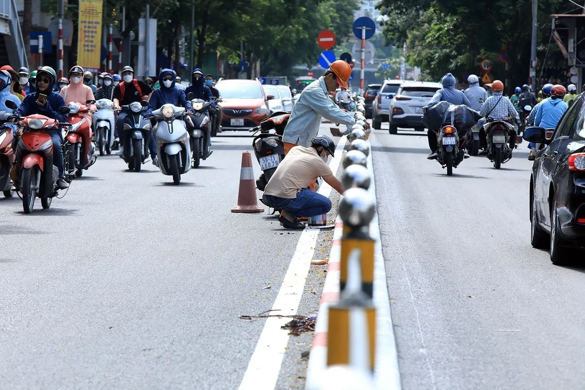 Thông xe cầu vượt nút giao Chùa Bộc - Phạm Ngọc Thạch - Ảnh 4.