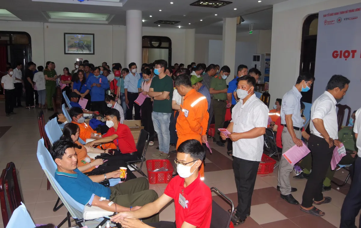 Hành trình đỏ tại Bạc Liêu vận động hiến hơn 2.000 đơn vị máu - Ảnh 3. Hành trình đỏ tại Bạc Liêu vận động hiến hơn 2.000 đơn vị máu - Ảnh 3.