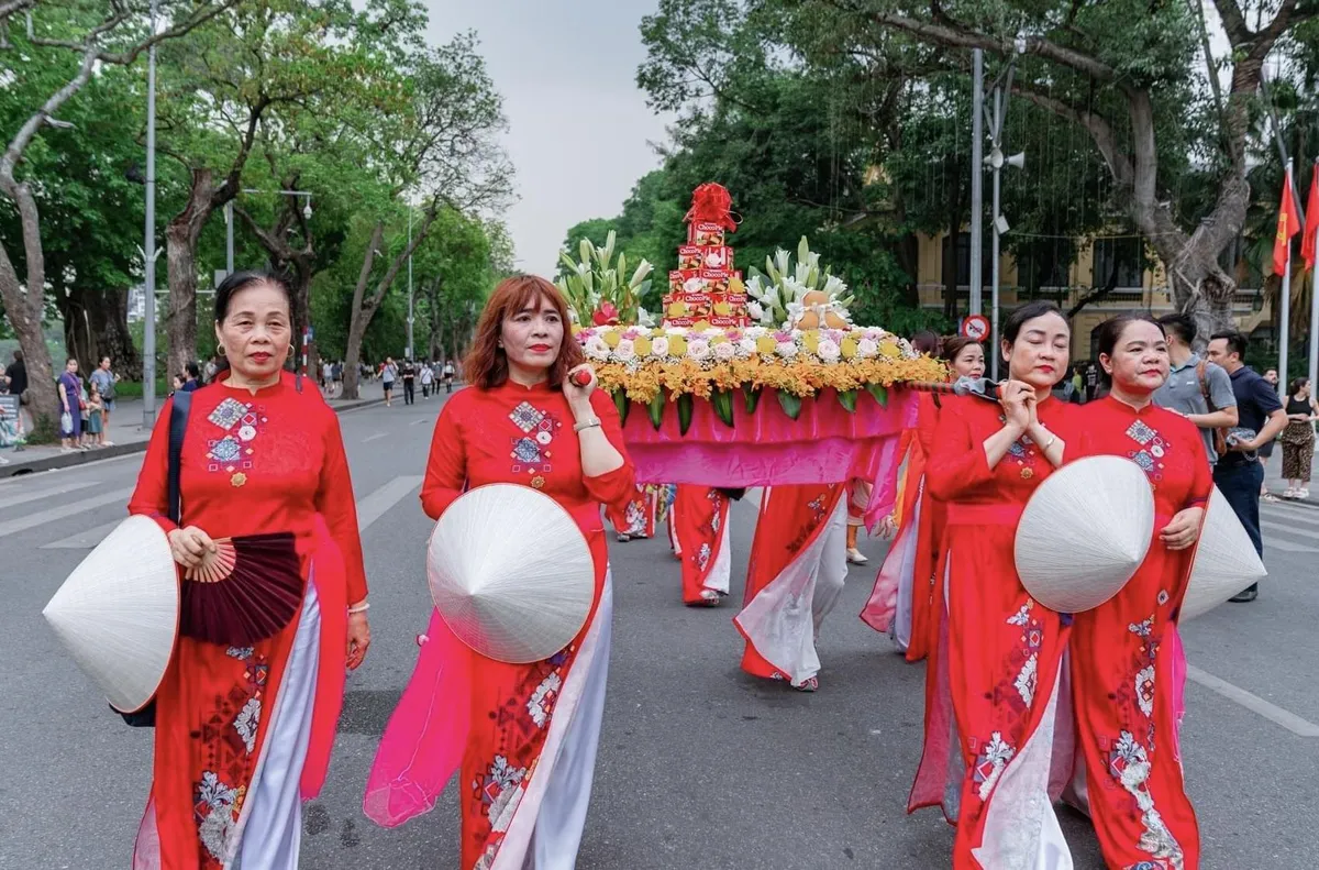 Lễ hội kỷ niệm 595 năm Ngày vua Lê Thái Tổ đăng quang - Ảnh 6.