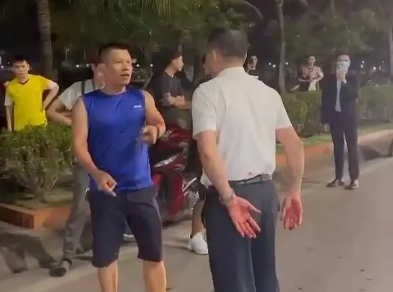 Thiếu tướng Đinh Văn Nơi cách chức Trưởng Công an phường Bãi Cháy thiếu chuẩn mực với dân  - Ảnh 2.