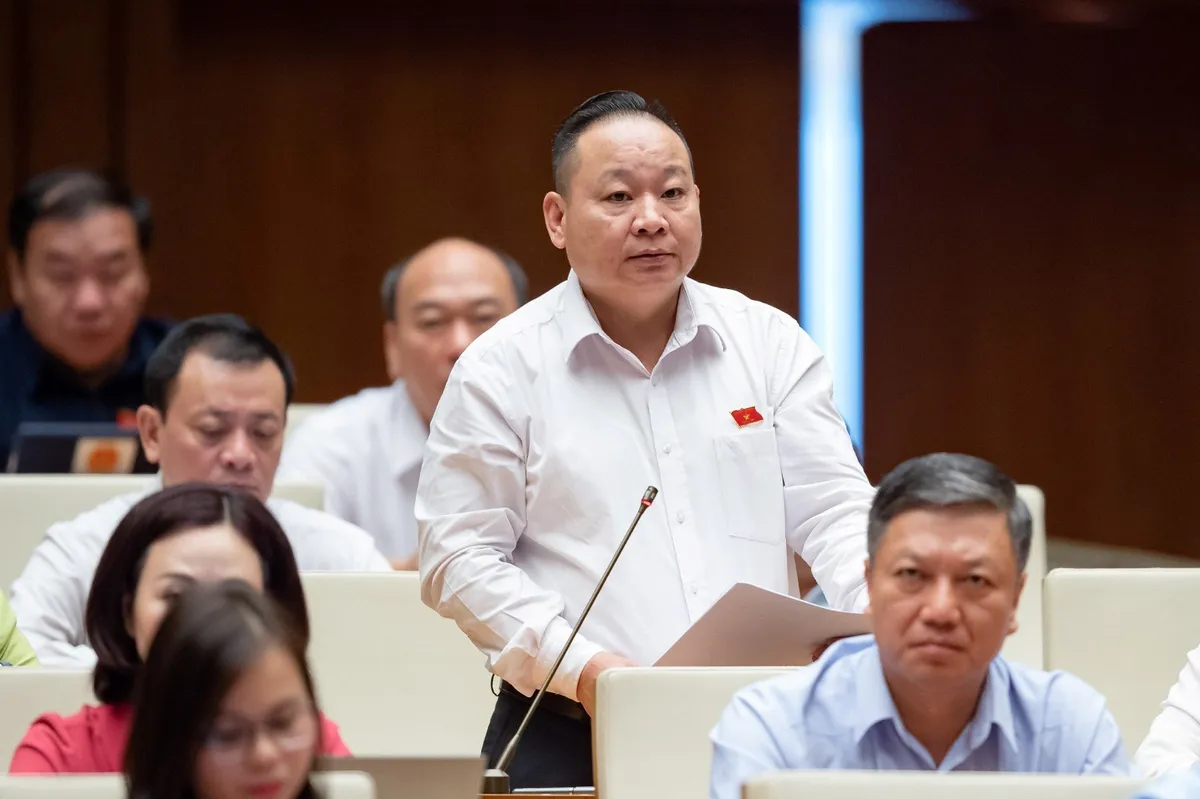 Bộ trưởng Đào Ngọc Dung: Sẽ suy nghĩ thấu đáo về việc lập Quỹ hỗ trợ người lao động - Ảnh 2.