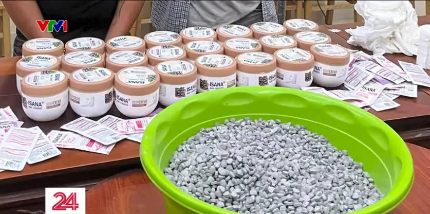 Triệt phá đường dây vận chuyển ma túy cất giấu trong hộp kem dưỡng da - Ảnh 1.