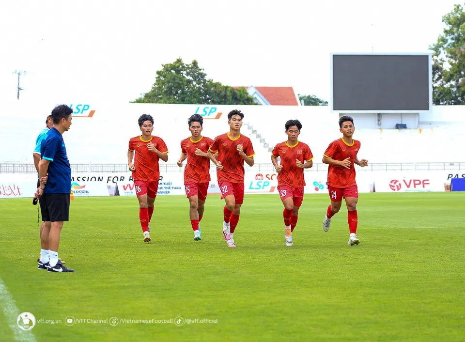 ĐT U17 Việt Nam nỗ lực hoàn thiện khâu chuẩn bị cuối cùng cho VCK U17 châu Á 2023 - Ảnh 3. ĐT U17 Việt Nam nỗ lực hoàn thiện khâu chuẩn bị cuối cùng cho VCK U17 châu Á 2023 - Ảnh 3.