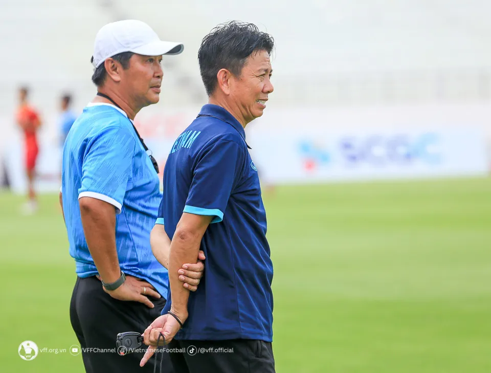 ĐT U17 Việt Nam nỗ lực hoàn thiện khâu chuẩn bị cuối cùng cho VCK U17 châu Á 2023 - Ảnh 1. ĐT U17 Việt Nam nỗ lực hoàn thiện khâu chuẩn bị cuối cùng cho VCK U17 châu Á 2023 - Ảnh 1.