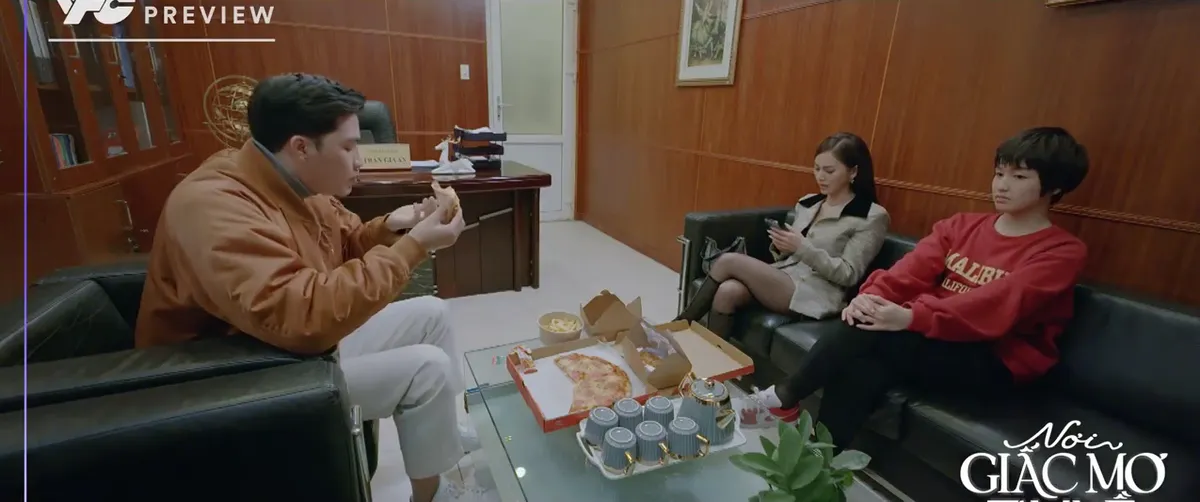 Nơi giấc mơ t&igrave;m về - Tập 13: Biết Gia An đi c&ugrave;ng Phương, Mai Anh như ngồi tr&ecirc;n đống lửa - Ảnh 2.