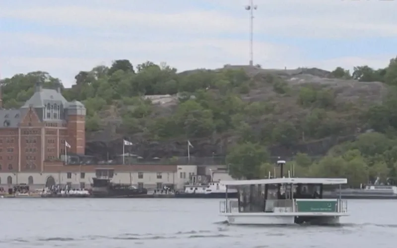 Phà điện tự lái đầu tiên trên thế giới - Ảnh 1. Phà điện tự lái đầu tiên trên thế giới - Ảnh 1.