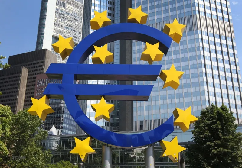 Yếu tố nào đã đẩy kinh tế Eurozone rơi vào suy thoái kỹ thuật? - Ảnh 1.