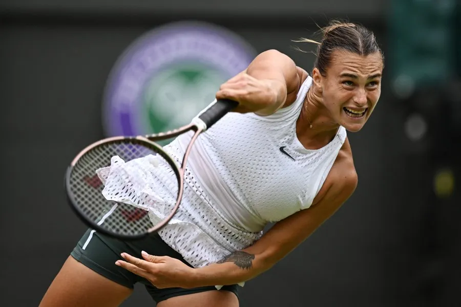 Ons Jabeur và Aryna Sabalenka vào tứ kết đơn nữu Wimbledon - Ảnh 2. Ons Jabeur và Aryna Sabalenka vào tứ kết đơn nữu Wimbledon - Ảnh 2.