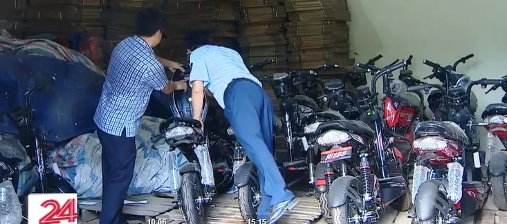Thu giữ nhiều xe đạp điện kh&ocirc;ng r&otilde; nguồn gốc - Ảnh 1.