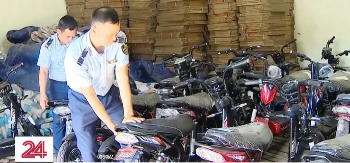 Thu giữ nhiều xe đạp điện kh&ocirc;ng r&otilde; nguồn gốc - Ảnh 2.