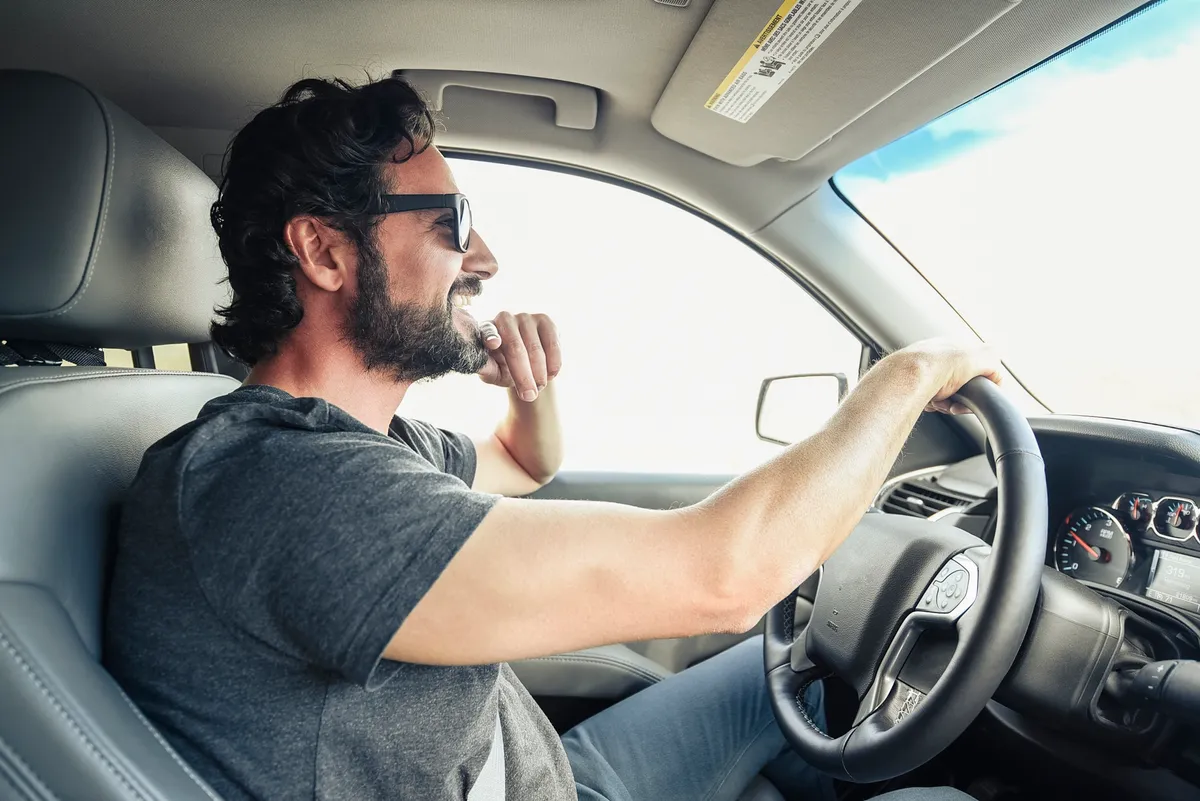 Những thuận lợi của việc tự l&aacute;i xe đi l&agrave;m - Ảnh 2.