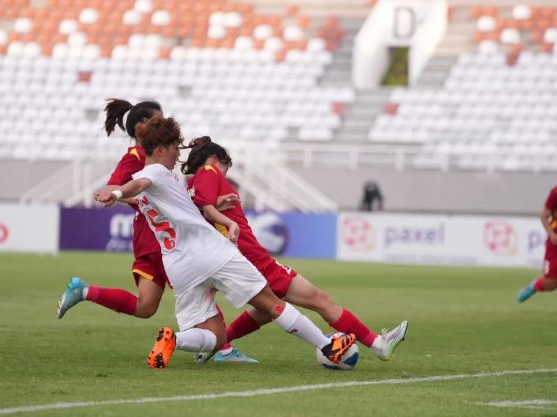 Thầy trò HLV Akira vào chung kết giải U19 nữ Đông Nam Á 2023 - Ảnh 4. Thầy trò HLV Akira vào chung kết giải U19 nữ Đông Nam Á 2023 - Ảnh 4.