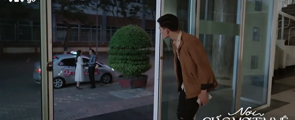 Nơi giấc mơ t&igrave;m về - Tập 34: Tr&iacute; ph&aacute;t hiện &ocirc;ng K&igrave;nh c&oacute; người t&igrave;nh trẻ - Ảnh 1.