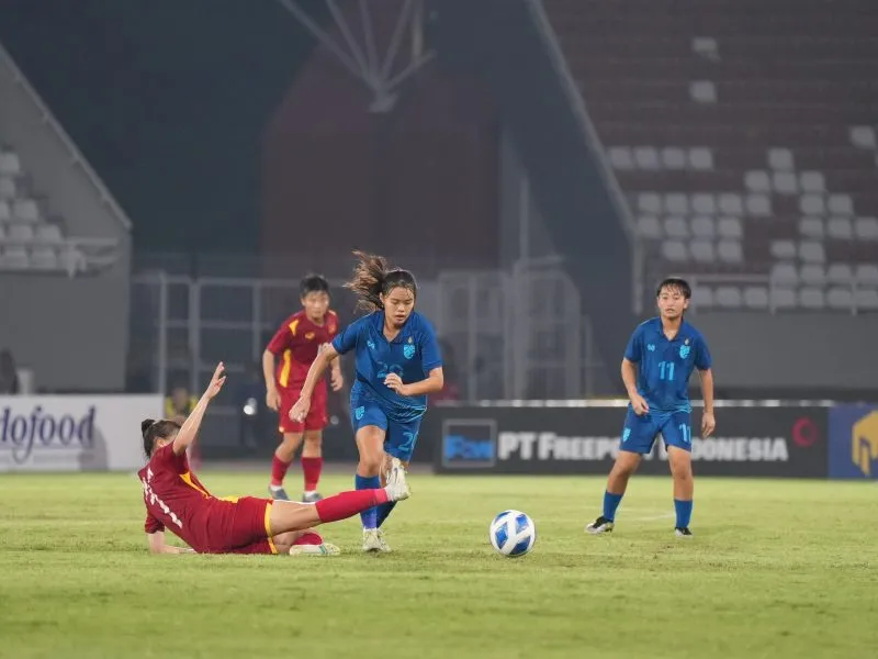 U19 nữ Việt Nam giành ngôi Á quân tại giải U19 nữ Đông Nam Á 2023 - Ảnh 3. U19 nữ Việt Nam giành ngôi Á quân tại giải U19 nữ Đông Nam Á 2023 - Ảnh 3.