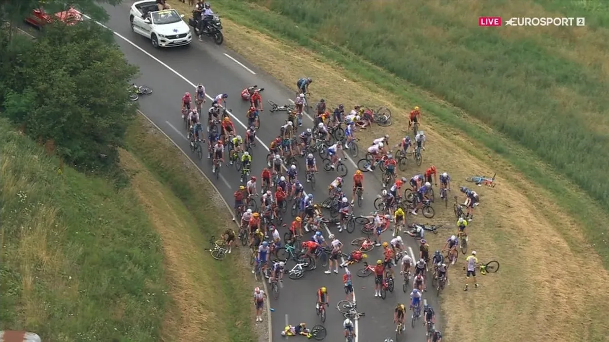Carlos Rodriguez về nhất chặng 14 Tour de France 2023 - Ảnh 1. Carlos Rodriguez về nhất chặng 14 Tour de France 2023 - Ảnh 1.