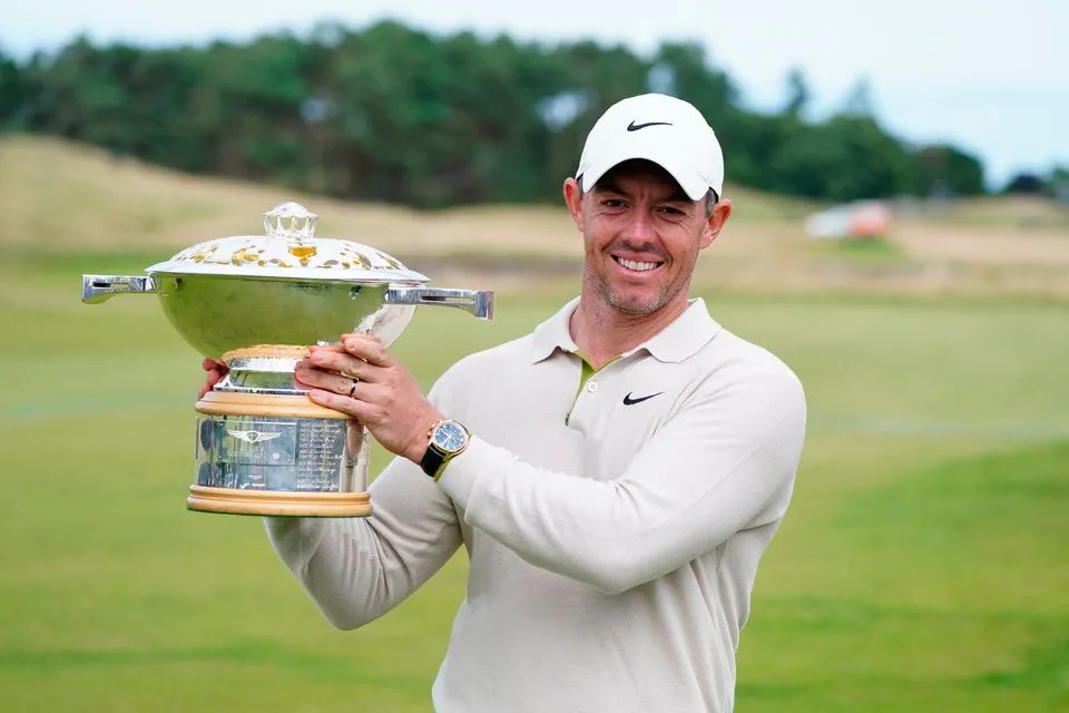 Rory McIlroy vô địch giải golf Scotland mở rộng 2023 - Ảnh 2. Rory McIlroy vô địch giải golf Scotland mở rộng 2023 - Ảnh 2.