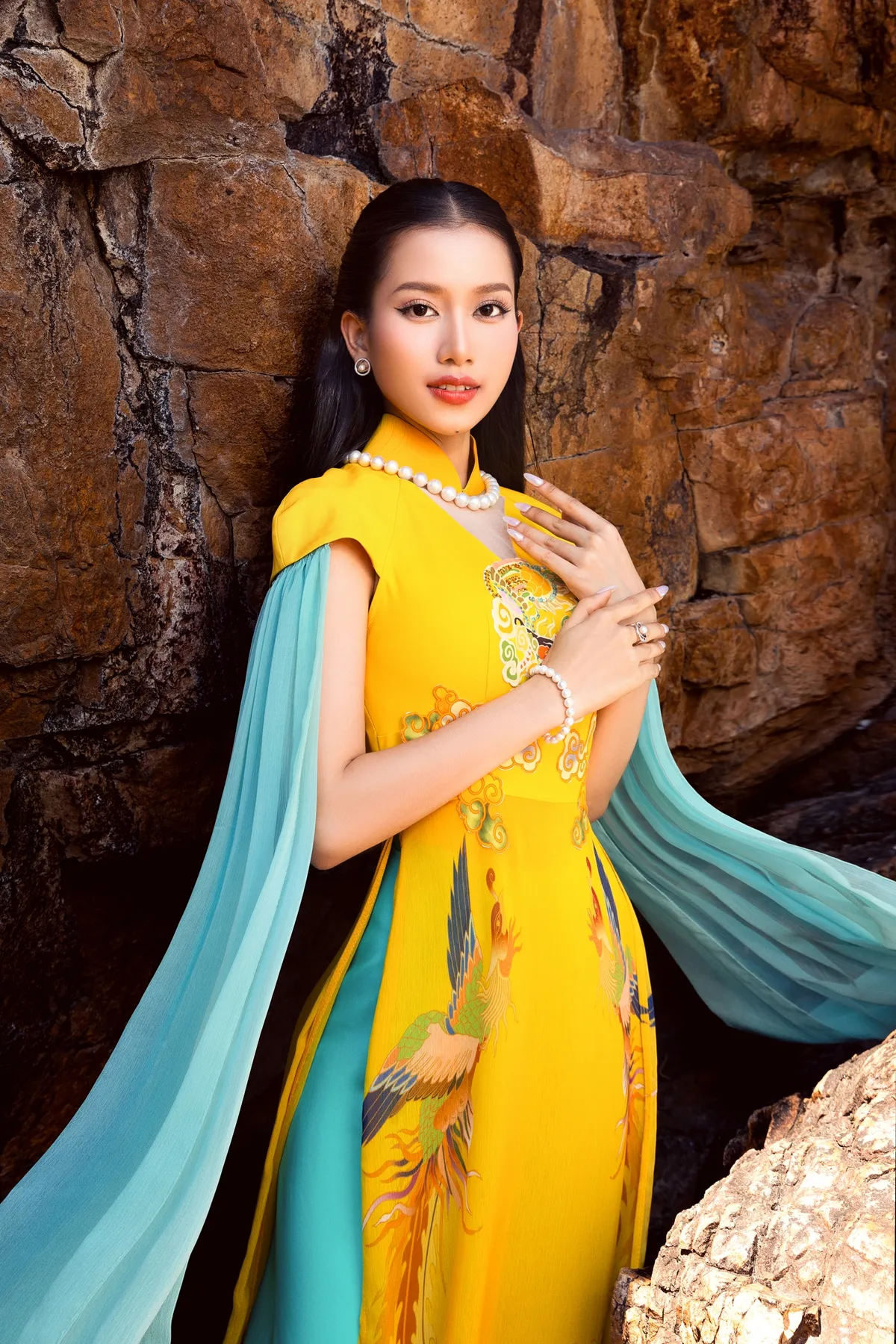 Thí sinh Miss World Vietnam 2023 khoe nét duyên dáng trước đêm Chung kết - Ảnh 9.