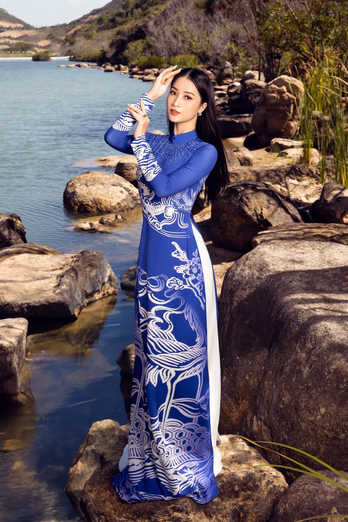 Thí sinh Miss World Vietnam 2023 khoe nét duyên dáng trước đêm Chung kết - Ảnh 10.