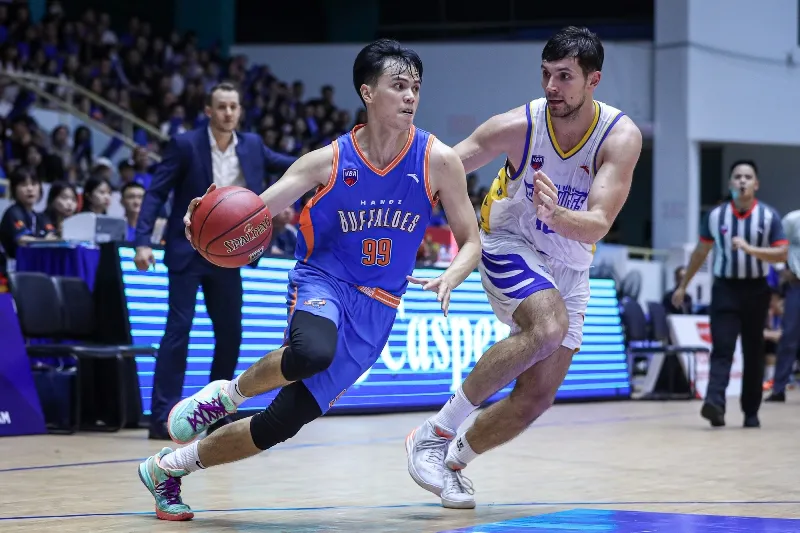 VBA 2023 - Game 31: Chiến thắng sít sao, nhưng vậy là đủ - Ảnh 4. VBA 2023 - Game 31: Chiến thắng sít sao, nhưng vậy là đủ - Ảnh 4.
