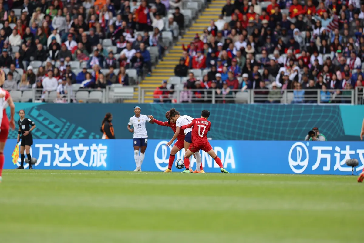 ĐT Mỹ 3-0 ĐT Việt Nam: Kiên cường các cô gái Việt Nam - Ảnh 4. ĐT Mỹ 3-0 ĐT Việt Nam: Kiên cường các cô gái Việt Nam - Ảnh 4.