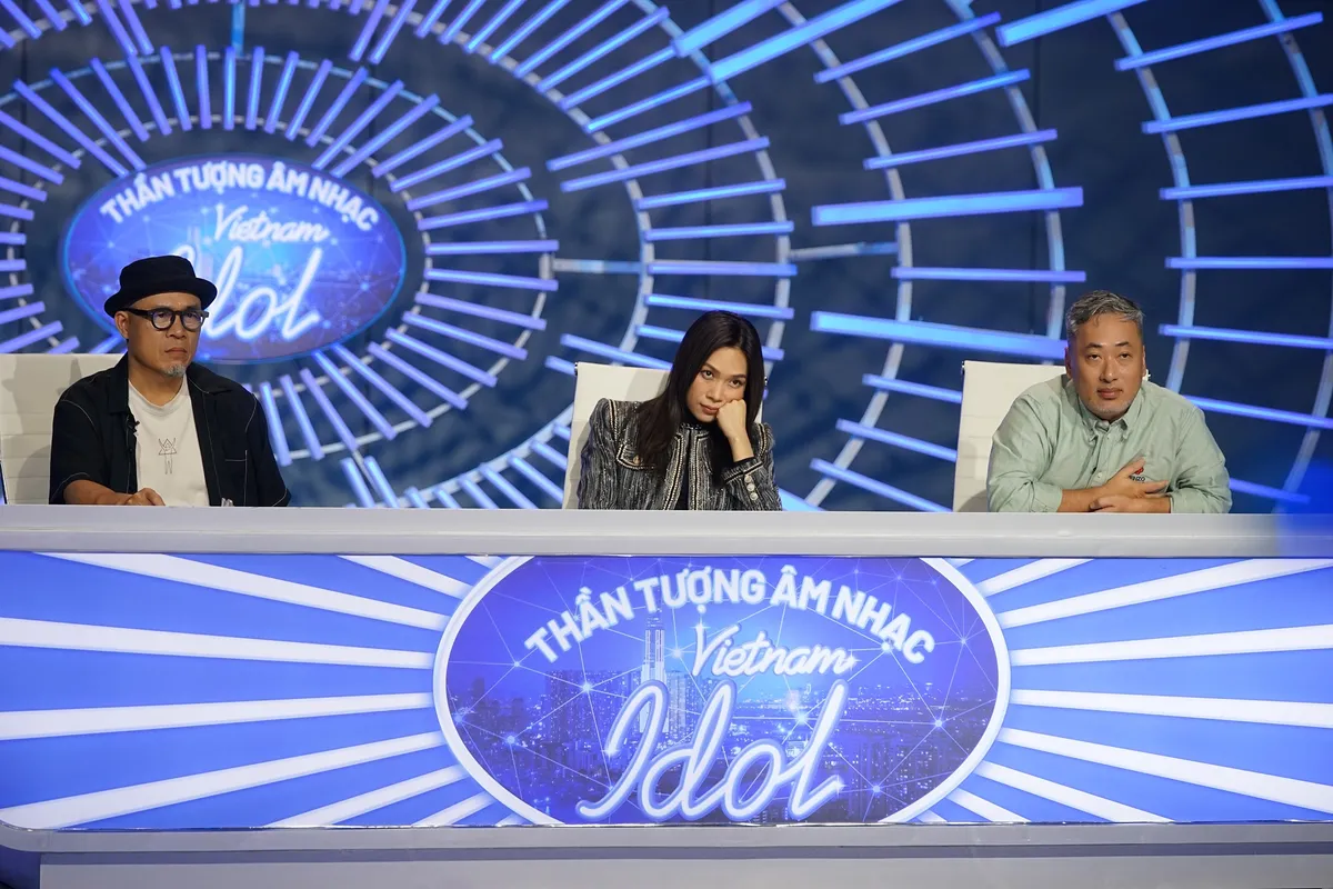 Vietnam Idol: Mỹ Tâm rời khỏi ghế giám khảo, ra quyết định bất ngờ - Ảnh 2.