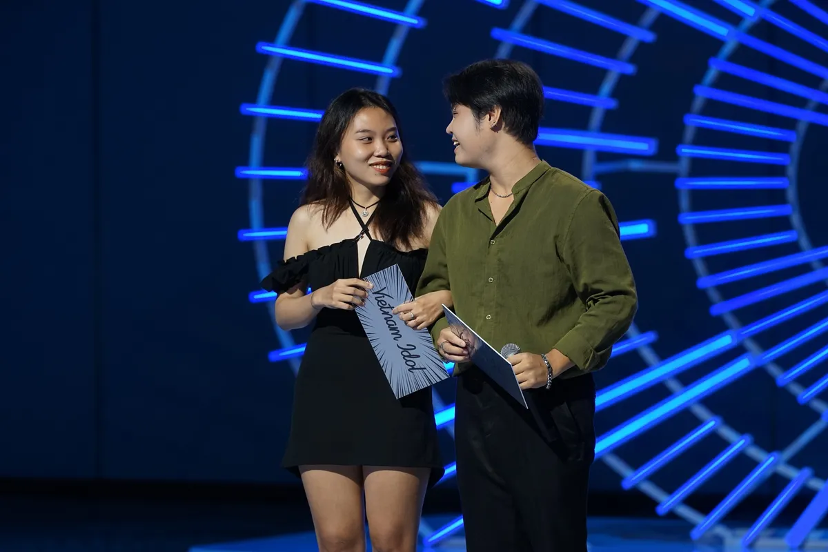 Vietnam Idol: Mỹ Tâm rời khỏi ghế giám khảo, ra quyết định bất ngờ - Ảnh 1.