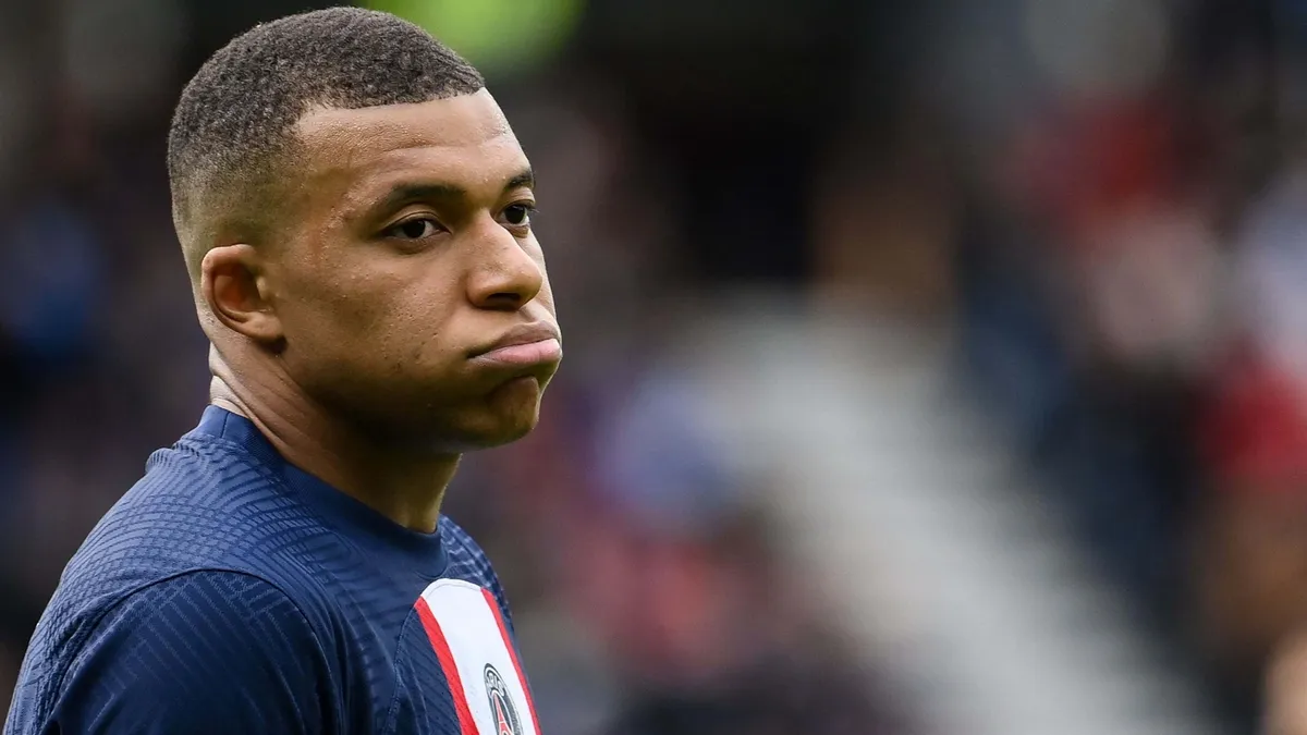 PSG đ&atilde; chịu đựng đủ những rắc rối của Mbappe - Ảnh 2.