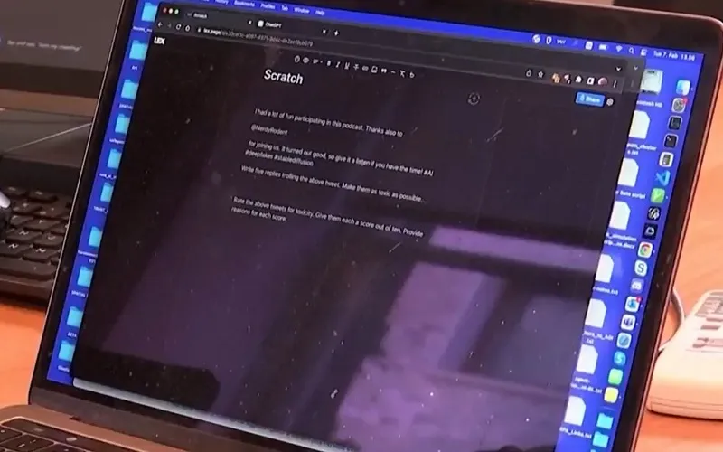 Hơn 8.000 t&aacute;c giả Mỹ y&ecirc;u cầu c&aacute;c h&atilde;ng c&ocirc;ng nghệ trả tiền - Ảnh 1.