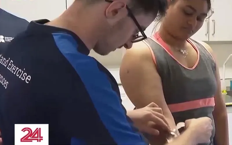 Cơ thể ch&uacute;ng ta phản ứng thế n&agrave;o với nhiệt độ cao? - Ảnh 1.