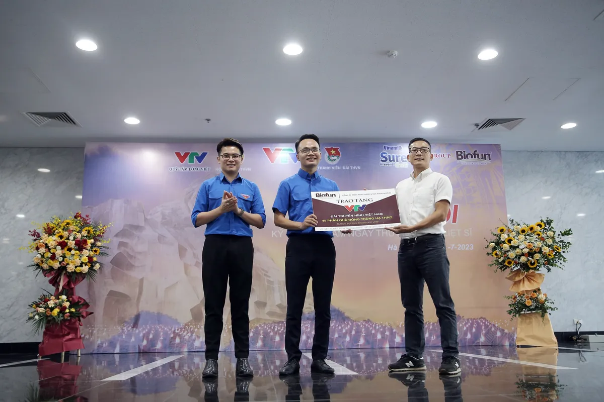 Hội Cựu chiến binh và Đoàn Thanh niên VTV tri ân liệt sĩ, gặp mặt thương binh và gia đình người có công - Ảnh 5.