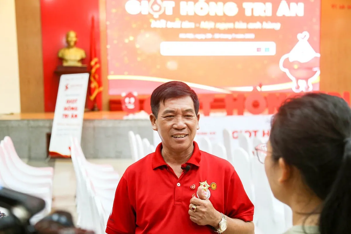 Người hiến máu 3 miền rộn ràng ngày sum họp về Thủ đô - Ảnh 2. Người hiến máu 3 miền rộn ràng ngày sum họp về Thủ đô - Ảnh 2.