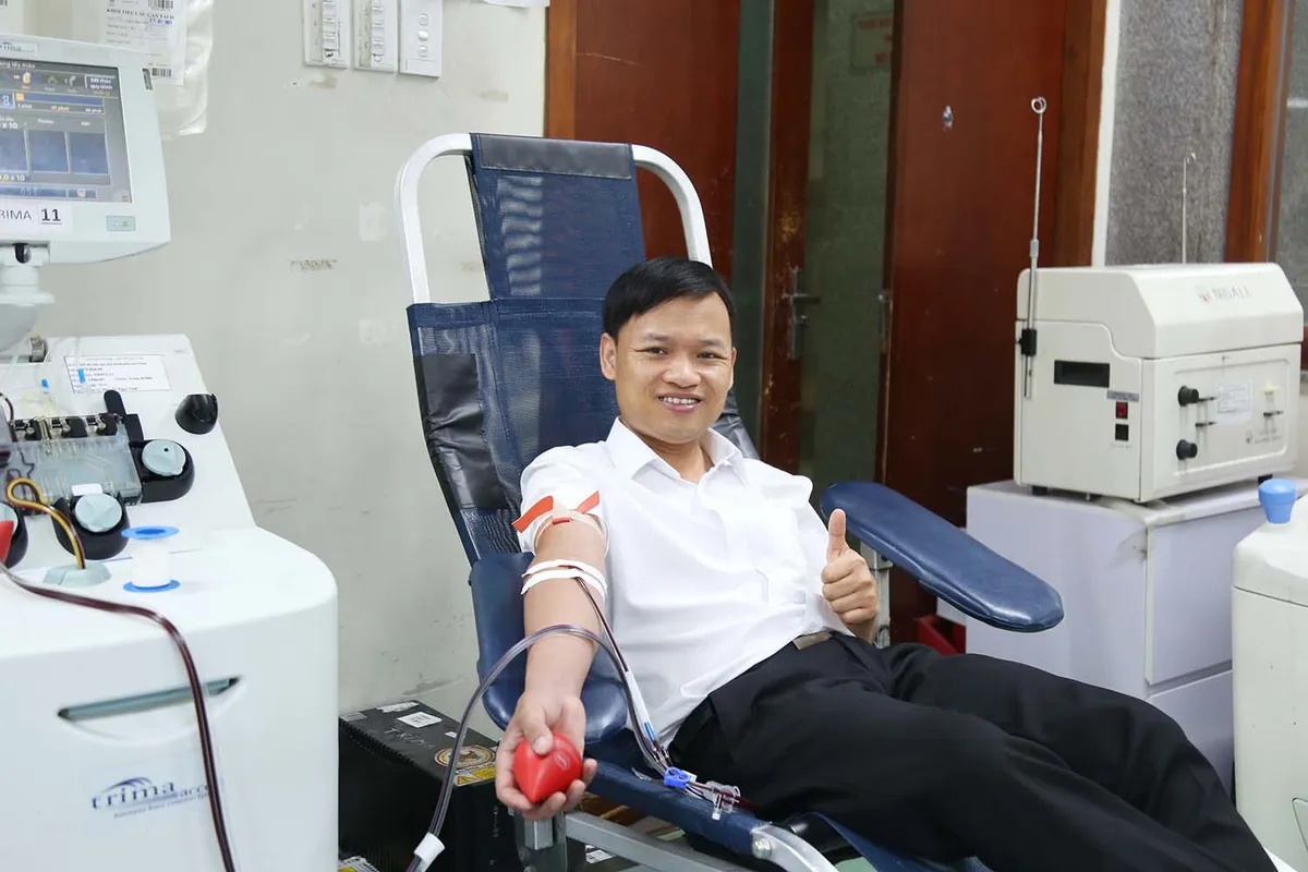 Người hiến máu 3 miền rộn ràng ngày sum họp về Thủ đô - Ảnh 5. Người hiến máu 3 miền rộn ràng ngày sum họp về Thủ đô - Ảnh 5.