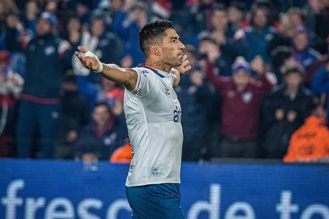 Luis Suarez muốn tái hợp với Messi tại Inter Miami - Ảnh 2. Luis Suarez muốn tái hợp với Messi tại Inter Miami - Ảnh 2.
