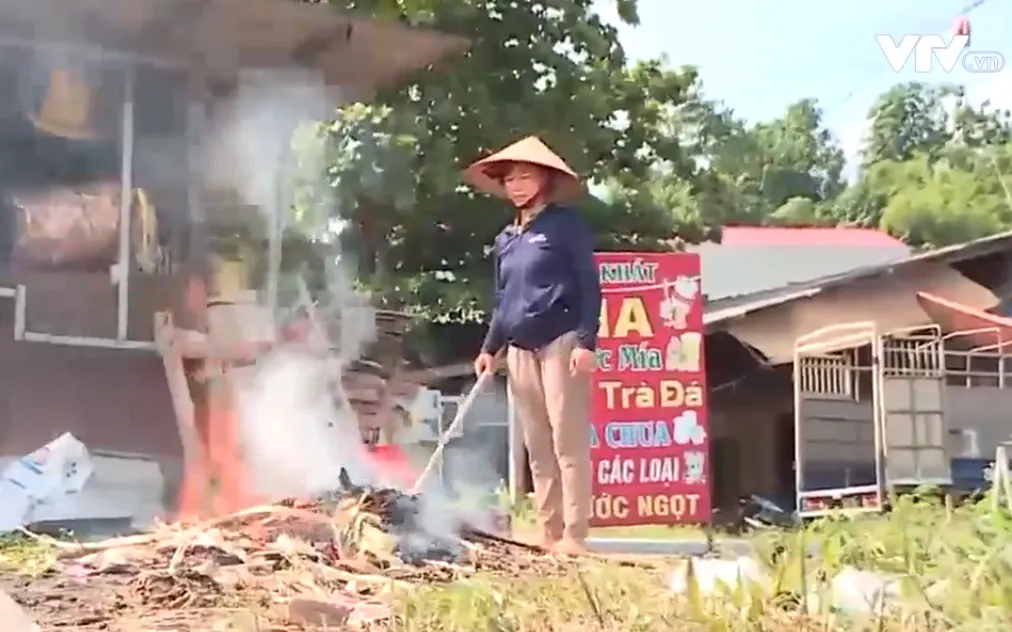 Người dân tự xử lý rác, biến rác thành phân bón - Ảnh 1. Người dân tự xử lý rác, biến rác thành phân bón - Ảnh 1.