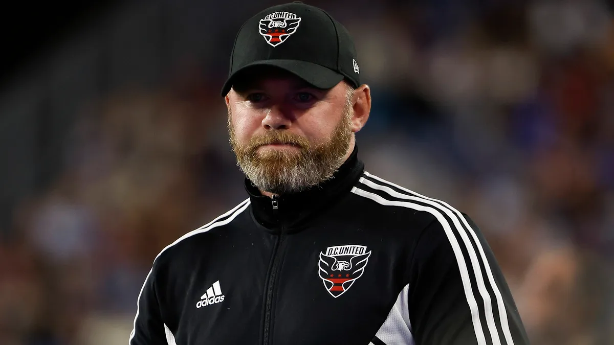Wayne Rooney đặt kế hoạch chinh phục b&oacute;ng đ&aacute; ch&acirc;u &Acirc;u tr&ecirc;n cương vị huấn luyện vi&ecirc;n - Ảnh 2.