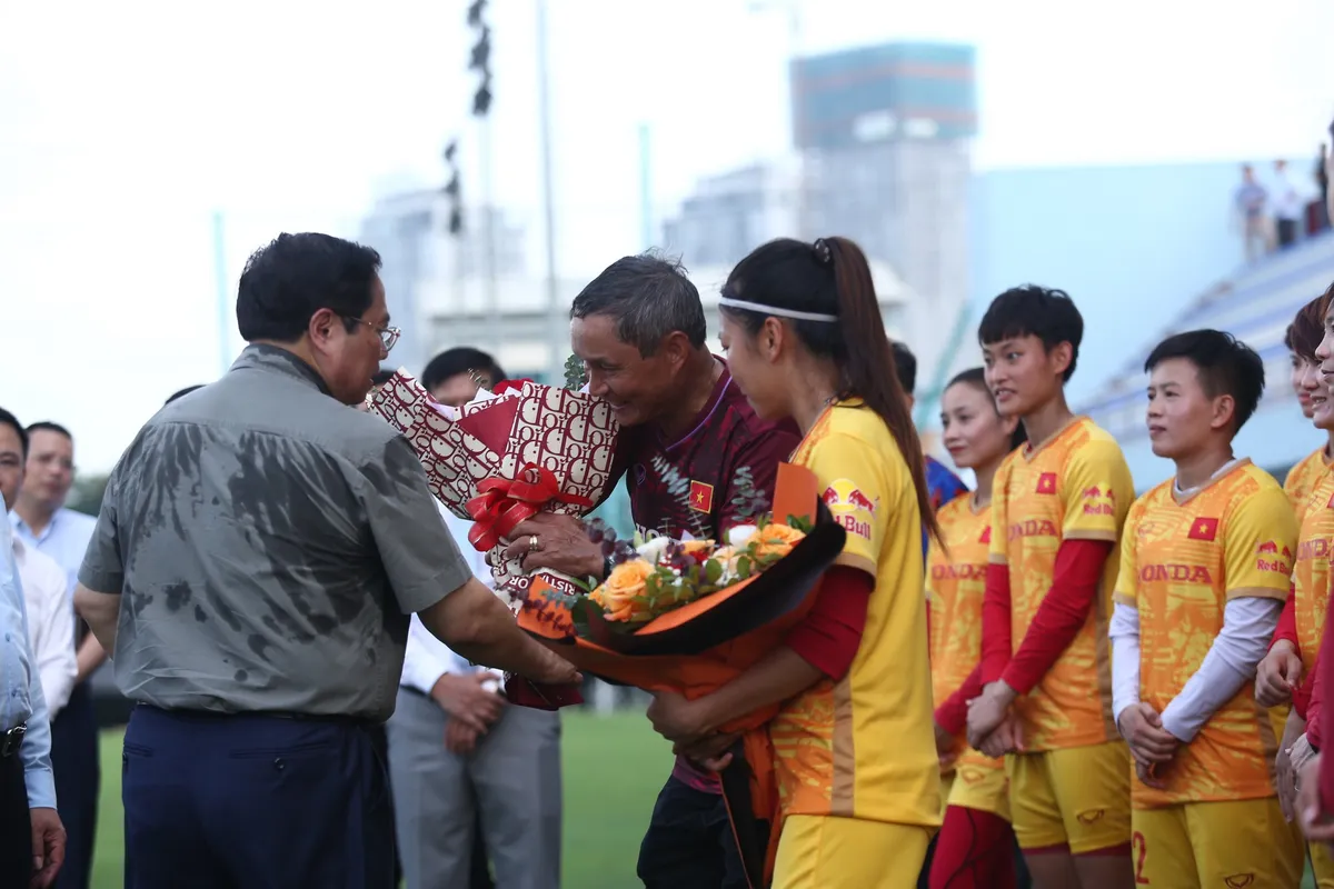 Thủ tướng Phạm Minh Chính gặp và động viên ĐT nữ Việt Nam - Ảnh 6. Thủ tướng Phạm Minh Chính gặp và động viên ĐT nữ Việt Nam - Ảnh 6.