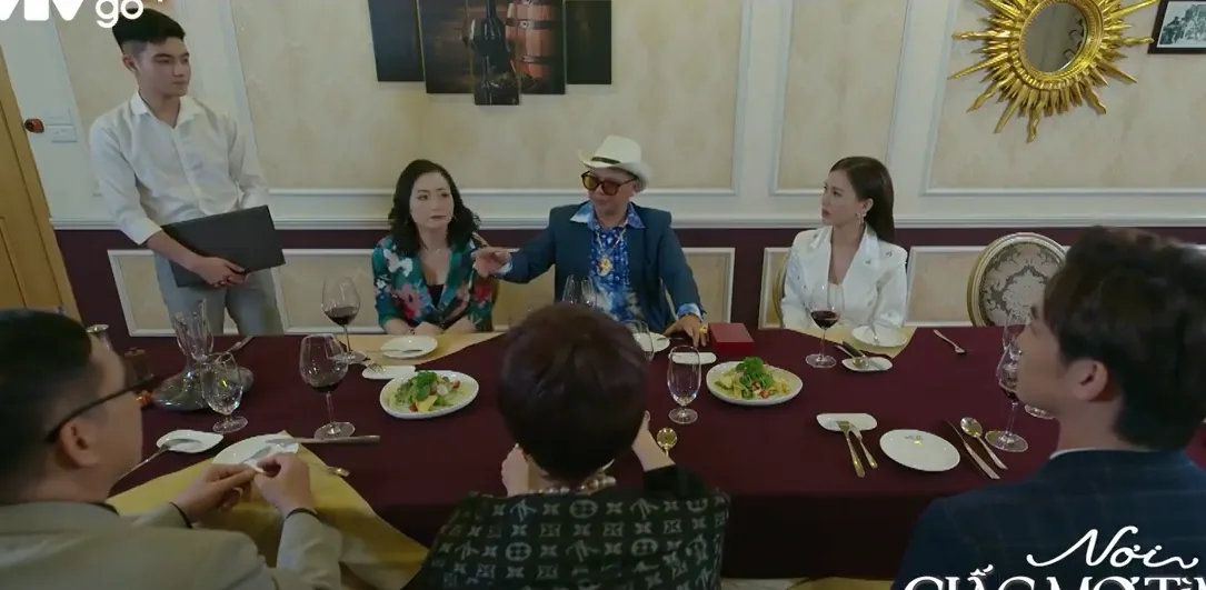 Nơi giấc mơ t&igrave;m về - Tập 30: Hai gia đ&igrave;nh gặp mặt, xuất hiện t&ecirc;n đ&agrave;n em khiến b&agrave; Lan - &ocirc;ng K&igrave;nh sốc - Ảnh 1.