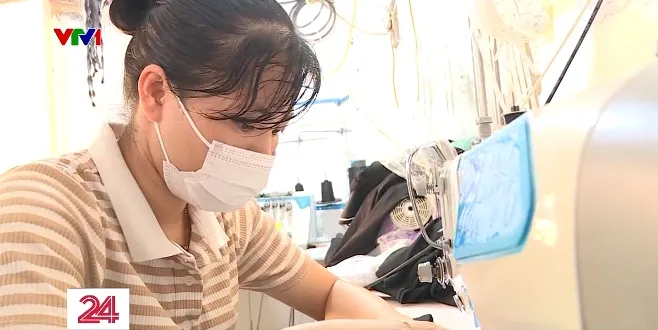 Tăng lương cơ bản, giáo viên thêm yên tâm gắn bó với nghề - Ảnh 1.