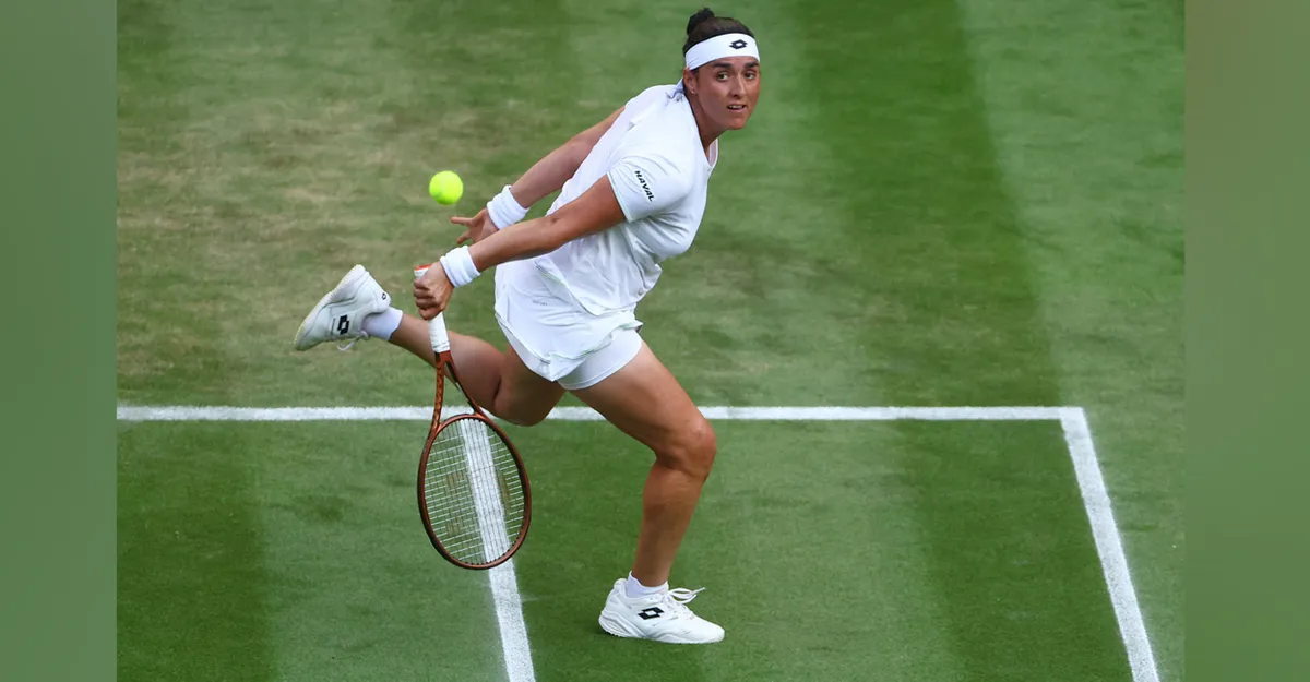 Iga Swiatek vào vòng 4 đơn nữ Wimbledon 2023 - Ảnh 3. Iga Swiatek vào vòng 4 đơn nữ Wimbledon 2023 - Ảnh 3.