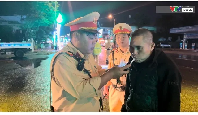 Những bóng lính trong đêm, âm thầm kéo giảm tai nạn giao thông ở Lâm Đồng - Ảnh 1.