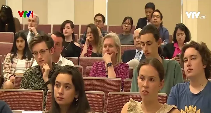 Sinh vi&ecirc;n Việt Nam đứng nh&oacute;m đầu tuyển sinh đại học ở Mỹ - Ảnh 1.