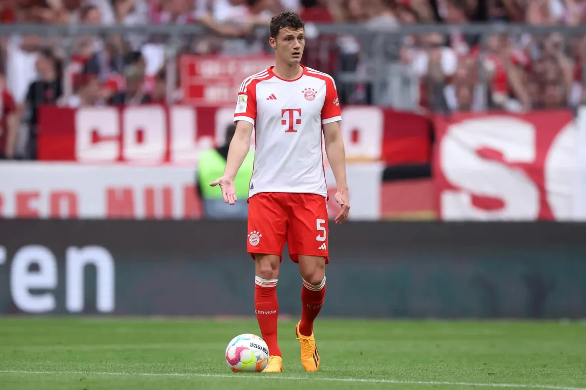 Manchester United nhắm Pavard thay thế Harry Maguire - Ảnh 2.