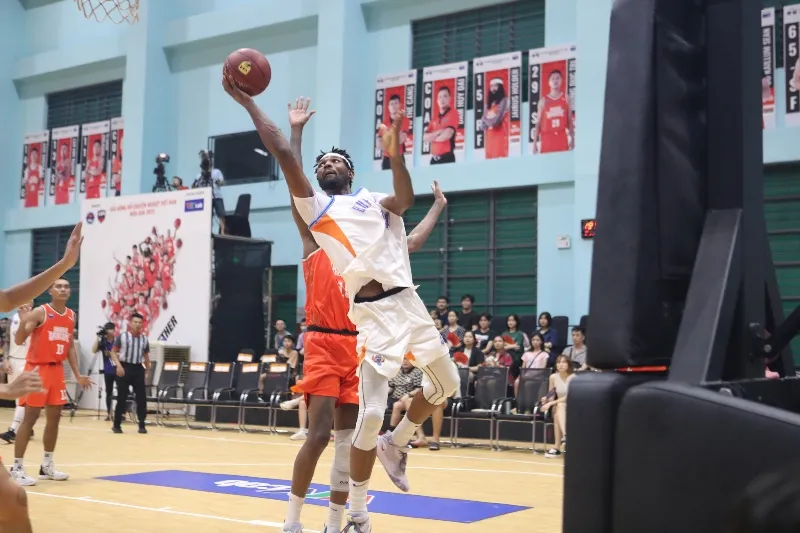 VBA 2023 - Game 49: Những cột mốc ở 2 đầu bảng rổ - Ảnh 2. VBA 2023 - Game 49: Những cột mốc ở 2 đầu bảng rổ - Ảnh 2.