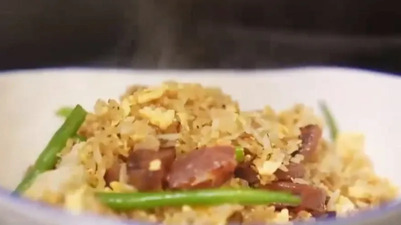 Nữ đầu bếp TikTok gốc Việt mở nh&agrave; h&agrave;ng ở Mỹ - Ảnh 1.