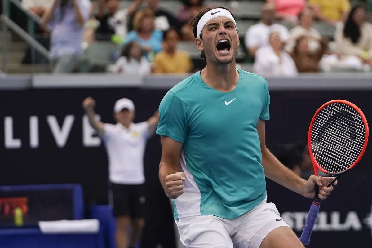Taylor Fritz vào vòng 2 đơn nam Cincinnati mở rộng - Ảnh 1. Taylor Fritz vào vòng 2 đơn nam Cincinnati mở rộng - Ảnh 1.