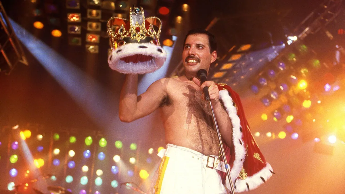 Hàng nghìn hiện vật của Freddie Mercury được trưng bày - Ảnh 3.