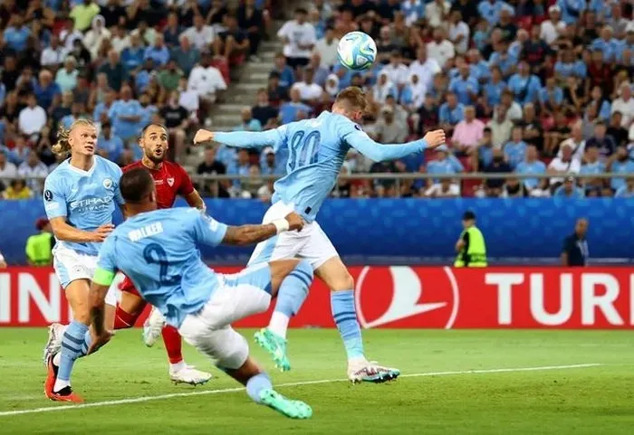 Manchester City gi&agrave;nh Si&ecirc;u c&uacute;p ch&acirc;u &Acirc;u - Ảnh 2.
